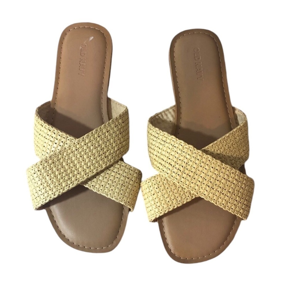 OLD NAVY Sandals Women Size 8 Cream Cross Band San Totally Natural Flat Shoes